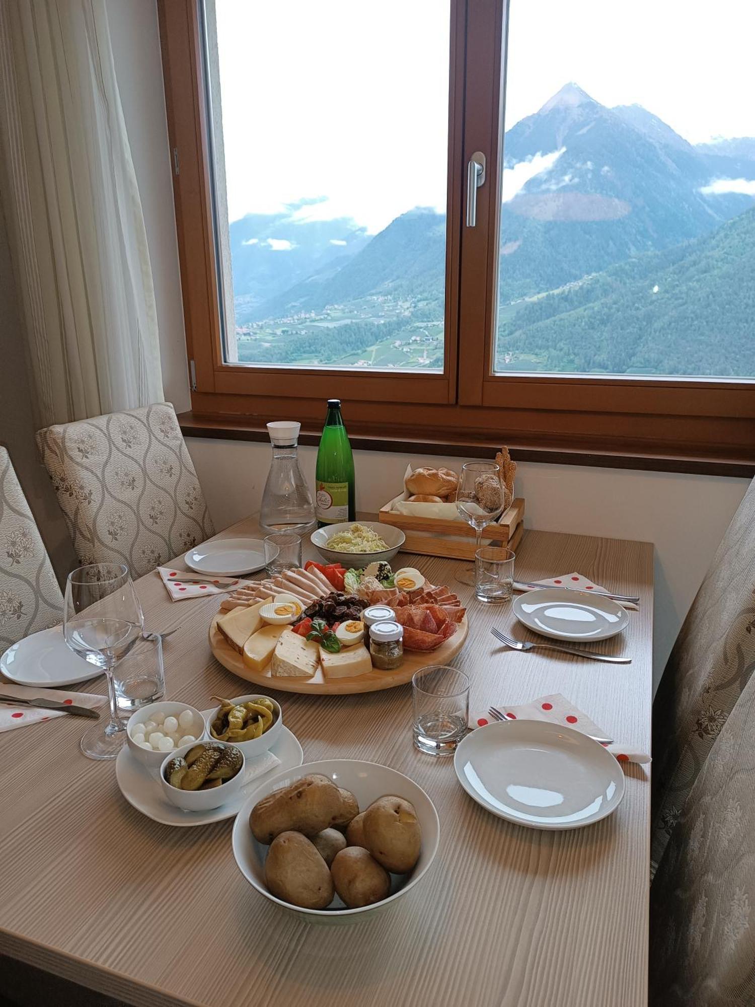 Pruensterhof Schenna Apartment ภายนอก รูปภาพ